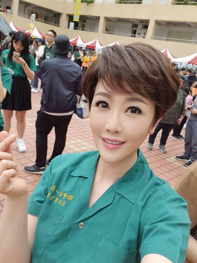 寇乃馨為北一女、台大學霸(圖/翻攝臉書) 寇乃馨為北一女、台大學霸(圖/翻攝臉書)