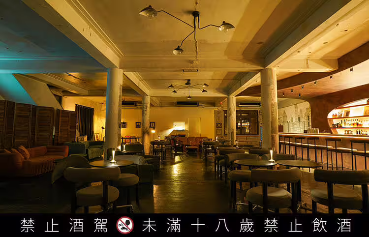 台中酒吧推薦!「榕之島 RON ISLAND」冠軍調酒與音樂完美結合 台中酒吧推薦!「榕之島 RON ISLAND」冠軍調酒與音樂完美結合