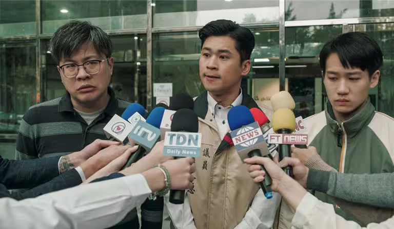 黃迪揚在《火神的眼淚》飾演讓人壓力大的議員。(公視提供) 黃迪揚在《火神的眼淚》飾演讓人壓力大的議員。(公視提供)