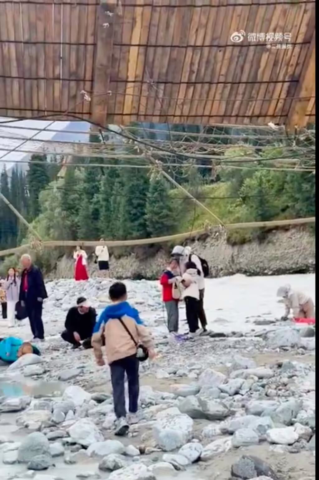 %e5%90%8a%e6%a9%8b%e6%96%b7%e8%a3%82