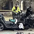 汽車撞樹「iPhone14自動報警」　警到場驚見車上6人全慘死
