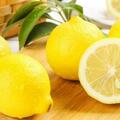 檸檬泡水喝有什麼好處 檸檬泡水喝的功效與作用