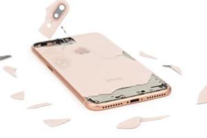 iPhone8Plus維修費用創新高！換屏1388元、玻璃後殼3288元