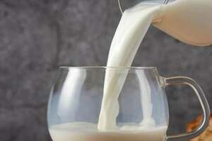 中國51萬人群大型研究：喝牛奶增加肝癌和乳腺癌風險，還能喝嗎？