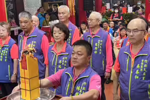 「粉紅超跑」再出任務！ 白沙屯媽祖雙十國慶首度竹北遶境