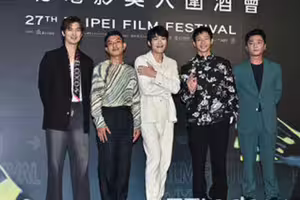 準影帝變粉絲！藍葦華、泰版梁朝偉告白陳柏霖 從學生時代就看《藍色大門》