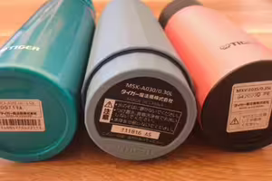 千萬別撕「保溫瓶底部貼紙」！廠商示警：恐影響保溫效果