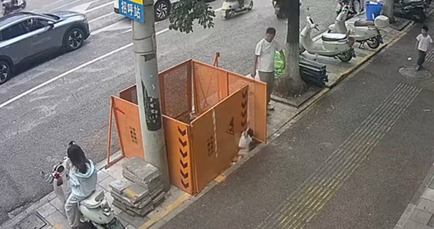 在施工圍欄邊玩耍　嬰兒不慎跌入深坑
