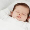 寶寶4-6個月，是利用睡姿調整頭型的最佳時機
