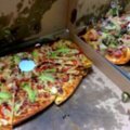 智能障礙人士「送Pizza不慎撞爛」　拒收外送費…一句話讓顧客泛淚