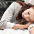 明明睡了覺，為何上班還是覺得困？提醒：5個原因，你可曾考慮過