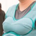 戴7kg體驗懷孕…丈夫笑「能練腹肌啊」　全場孕婦怒：是多沒想像力？