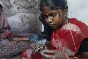 她被父親50元賣做女傭，數百萬印度兒童還在重復這樣的命運