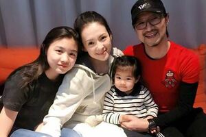 小蘋果背章子怡卻把她摔倒在地，章子怡的一個動作亮了，難怪改口叫她媽媽！