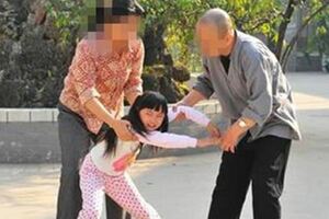 繼父天天對我做著同一件事，媽媽卻視而不見…三年後我對他改了稱呼！