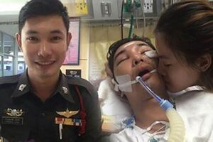 員警男友在她懷中過世，女友含淚「冥婚」…訂婚儀式上的一番話讓全場的人都忍不住！