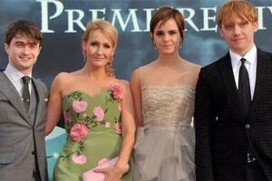 失業、離婚成單親媽媽，她用5年逆襲為10億富婆，如今卻做了這件事，丟了好幾個億！