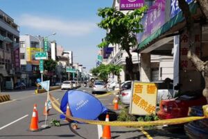 台南水肥車機車疑未保持安全間距擦撞 女騎士跌落被輾破頭死亡