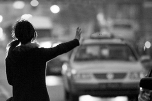 一個40歲男人和14歲的女孩在這樣的夜里相遇，沒想到10年後竟然發生了....