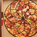 數學家終於找到「最完美又最公平」的披薩切法　吃邊、不吃邊以後都不用搶
