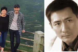 出道23年，因一句台詞爆紅，被爆拋棄妻女娶富婆，老妻少夫組合！