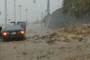 【真實】洪水來襲新北男子5秒決定救女兒還是救老婆，他的答案令人淚流滿面