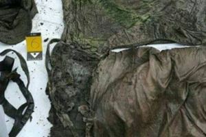 國小清理頂樓積水時驚見「棉被裹白骨」，10年前失蹤校工的哥哥悲痛「弟弟是遇害的」…