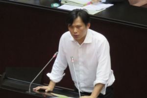追查永豐超貸案黃國昌斥台銀裝傻「不可思議」