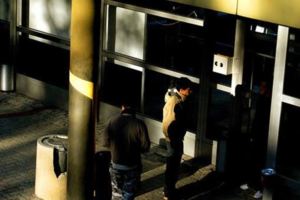 不到三十歲就接下忠堂，曾向陳新發叫陣，互嗆「開槍來拚輸贏」，轟動整個道上！最後卻遭開除.......