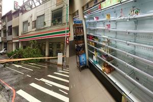 超商店員：颱風天前後，見識了台灣人多沒品！