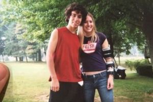 網友問什麼是「你人生中最像電影的瞬間」？男子回「自殺前5秒，初戀突然打給我」…結局被讚爆了啊！