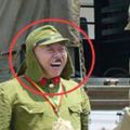 歷史上日本兵為何非要戴「尿布」，死活都不戴鋼盔？看完恍然大悟了