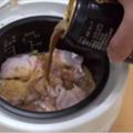 日本超人氣「懶人電鍋啤酒雞肉飯」食譜作法教學‧一鍋搞定、比整顆蕃茄飯更美味！