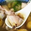 猴頭菇雞湯個做法，這樣做香氣四溢，口感滑嫩，連湯汁也鮮嫩無比
