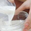 全脂奶粉和脫脂牛奶，營養上有何區別？減肥期間不要挑選錯