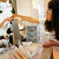只有台灣人聽得懂！台灣特色早餐店15個「超爆笑點餐對話」　客人：我要一杯中涼奶