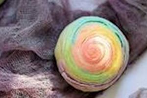 多彩蛋黃酥的做法