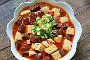 盤子吃的干淨的5道菜，好吃香濃很簡單，吃著很過癮味道鮮美下飯