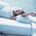 睡起來還是一陣腰酸背痛嗎？這5種常見「錯誤睡姿」害慘我們大半輩的人生！