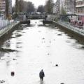 時隔14年巴黎終於再度清理市中心的運河，市民做夢也沒有想到底下藏了這種東西…