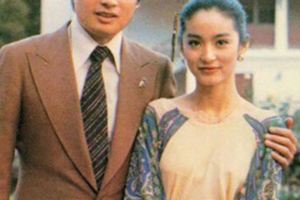 69歲秦祥林全家近照，揭秘其風流的四段感情兩段婚姻，今不忍直視