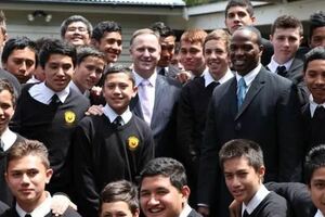 用神操作把窮孩子送進紐西蘭頂級學校，這個美國人搞了8年的「真人實驗」，結果令人驚訝