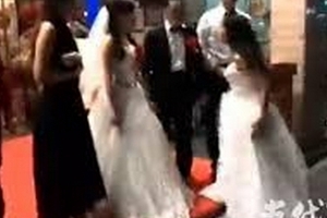 他和小三結婚當天，本想侮辱前妻，沒想到前妻的一句話竟狠狠打臉了他！讓他成為全場笑柄！真相竟讓他崩潰後悔萬分！