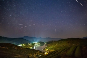 不敢相信！霧霾之上的流星雨竟如此美麗！