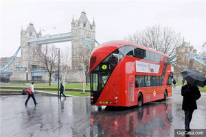 再也不會有新的倫敦巴士了！紅與黑的窗外，到底有些什麼秀色可餐？