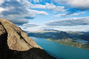 這裡的風景絕了！是挪威最受歡迎的徒步旅行和登山天堂！