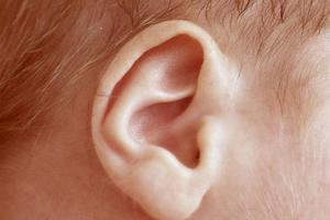 怎麼樣鍛鍊新生寶寶的聽覺能力？