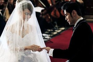 娛樂圈十大「大叔配蘿莉」夫妻組合(組圖)