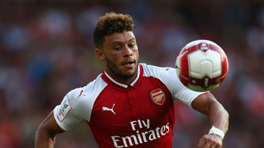 alex-oxlade-chamberlain-arsenal_85j5zaclpxio1a2rnn4h88s2y.jpg