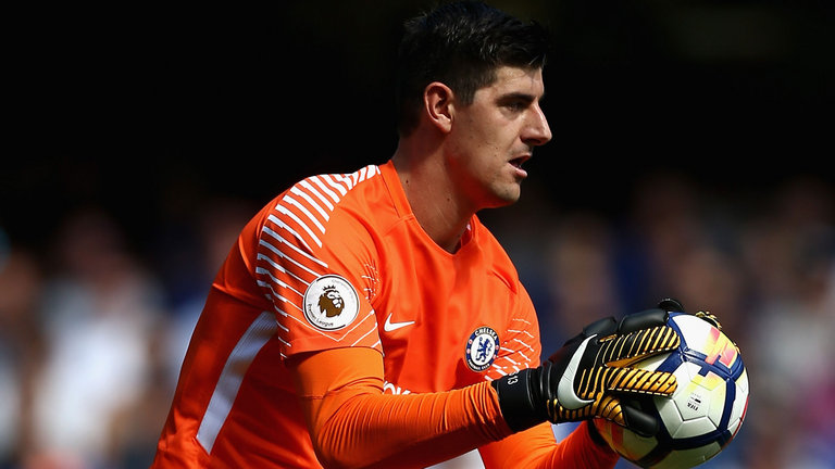 skysports-thibaut-courtois-chelsea-action-shot_4086021.jpg